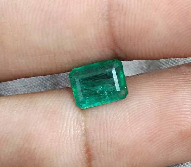 Natural Emerald 2.08ct Medium Green Zambian SGL Certified Octagon Cut Minor Oiled Loose Gemstone