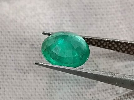 Zambian Emerald 1.00ct Certified Natural Medium Bright Shamrock Green Round Cut Gemstone