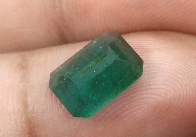 GSI Certified Dark Green Zambian Emerald Minor Oiled Loose Gemstone