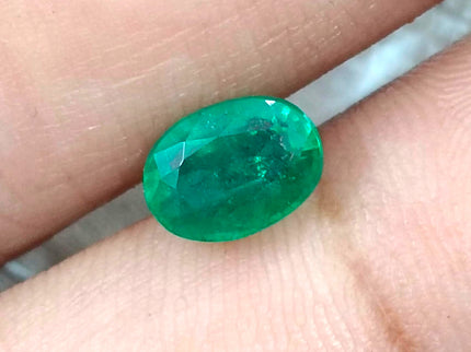 1.98ct Medium Vivid Green Natural Emerald Zambia Oval Cut Loose Gemstone