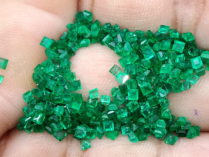 Emerald Lot Calibrated 16.20ct Medium Deep Vivid Green Princess Cut mm sizes Loose Gemstones