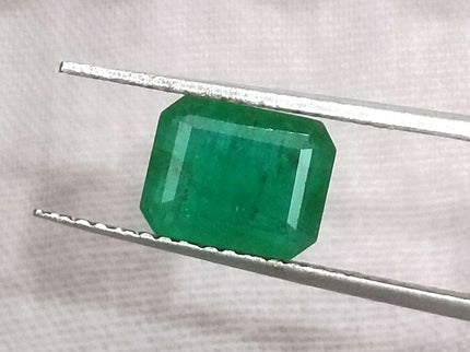 Certified 1.50ct Zambian Emerald.