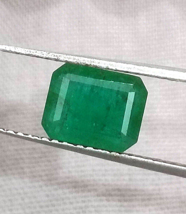 Certified 1.50ct Zambian Emerald.