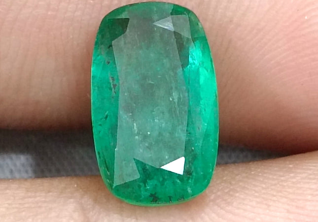 3.99ct Natural Zambian Emerald, Deep Green Cushion Cut Minor Oiled Loose Gemstone.
