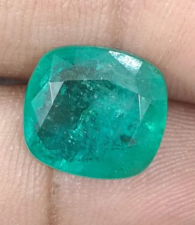 6.86ct Zambian Emerald, Natural Medium Green Stone