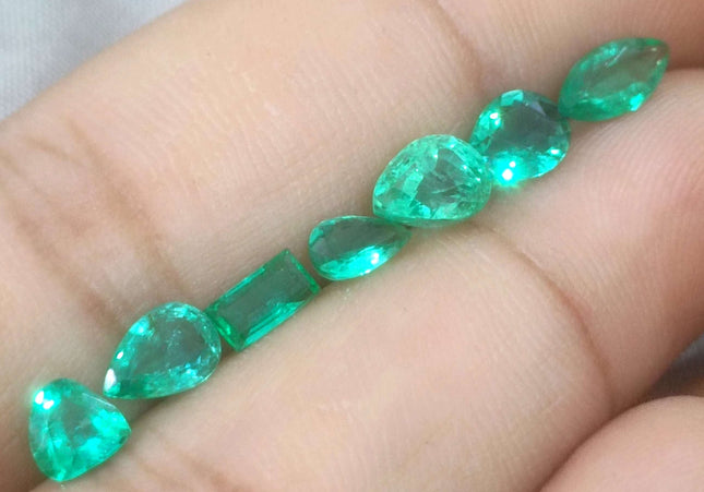 4.10ct Medium to Medium Deep Electric Green Zambian Emerald Parcel Minor Oiled Loose Gemstones