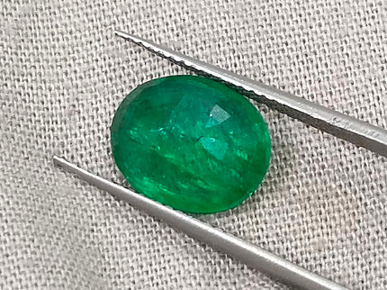 Zambian Emerald 2.68ct Vivid Green Certified Natural Oval Cut Loose Stone