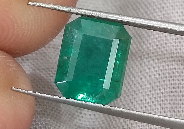 GSI Certified Deep Forest Green Natural Zambian Emerald Minor Oiled Loose Gemstone