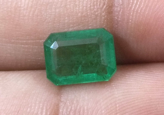 2.76ct GSI Certified Medium Green Zambian Emerald Minor Oiled Loose Gemstone