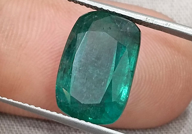 7.34ct Natural Zambian Emerald, Deep Green Cushion Cut Minor oiled Loose Gemstone.