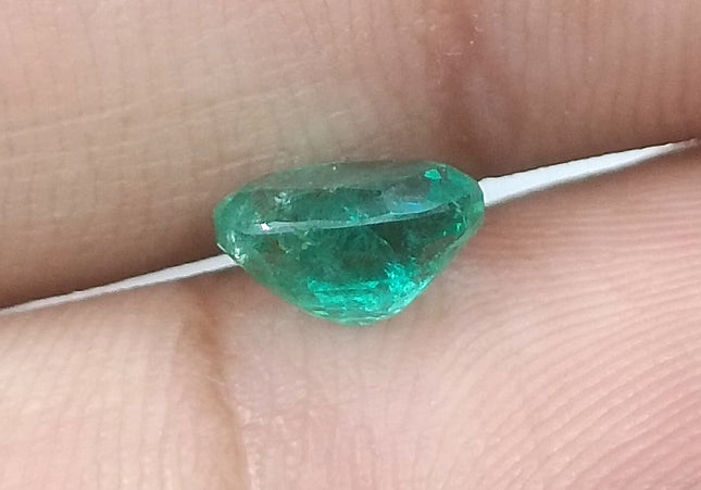 GSI USA Certified 1.31ct Medium Light Shamrock Green Zambian Emerald Minor Oiled Loose Gemstone