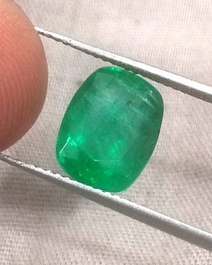 3.16ct GSI Certified Vivid Medium Deep Green Swat Emerald Minor Oiled Loose Gemstone