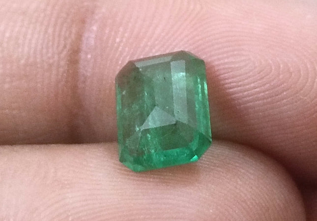 2.76ct GSI Certified Medium Green Zambian Emerald Minor Oiled Loose Gemstone