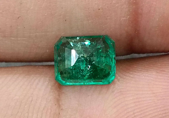 GSI Certified 1.70ct Medium Deep Green Zambian Emerald Minor Oiled Loose Gemstone
