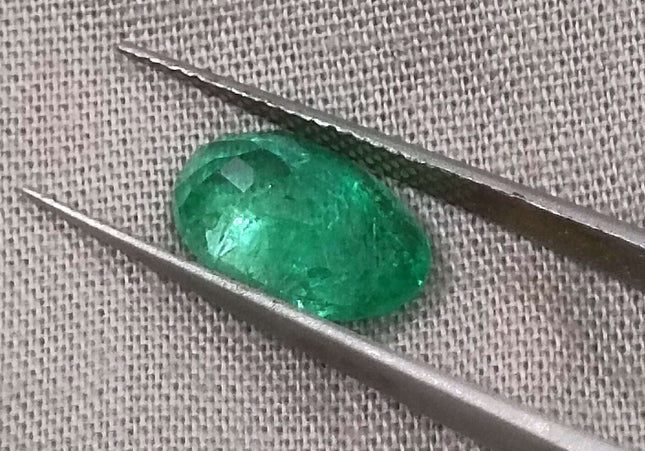 2.57ct GSI Certified Neon Green Zambian Emerald Minor Oiled Loose Gemstone