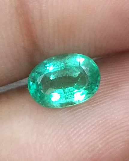 GSI Certified 1.38ct Bright Medium Shamrock Green Natural Zambian Emerald Minor Oiled Loose Gemstone