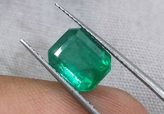 GSI Certified 2.38ct Vivid Deep Golden Green Natural Zambian Emerald
