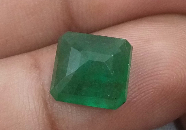 5.30ct Deep Green Natural Zambian Emerald Moderately Clarity Enhanced Loose Gemstone
