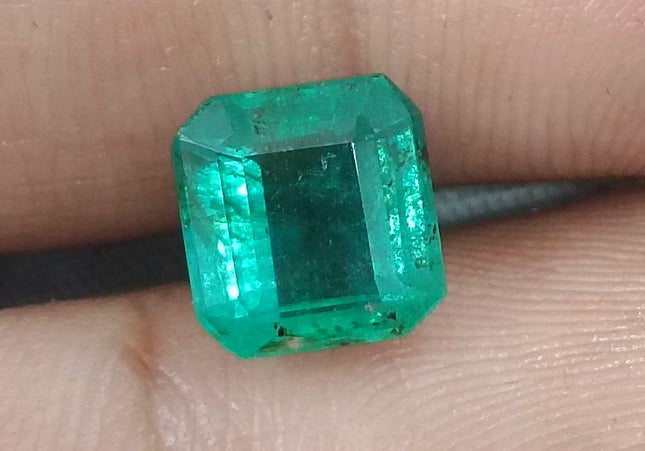 GSI Certified 2.61ct Medium Green Zambian Emerald Natural Gemstone