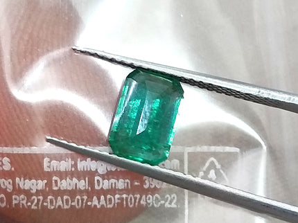 1.04ct Deep Green Natural Emerald Minor Oil Shiny Octagon Cut Gemstone