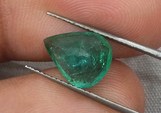 GSI Certified 2.65ct Medium Deep Pure Golden Green Natural Emerald Loose Gemstone