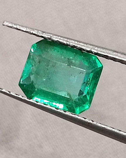 GSI Certified 1.31ct Parrot Green Natural Zambian Emerald Minor Oiled Loose Gemstone