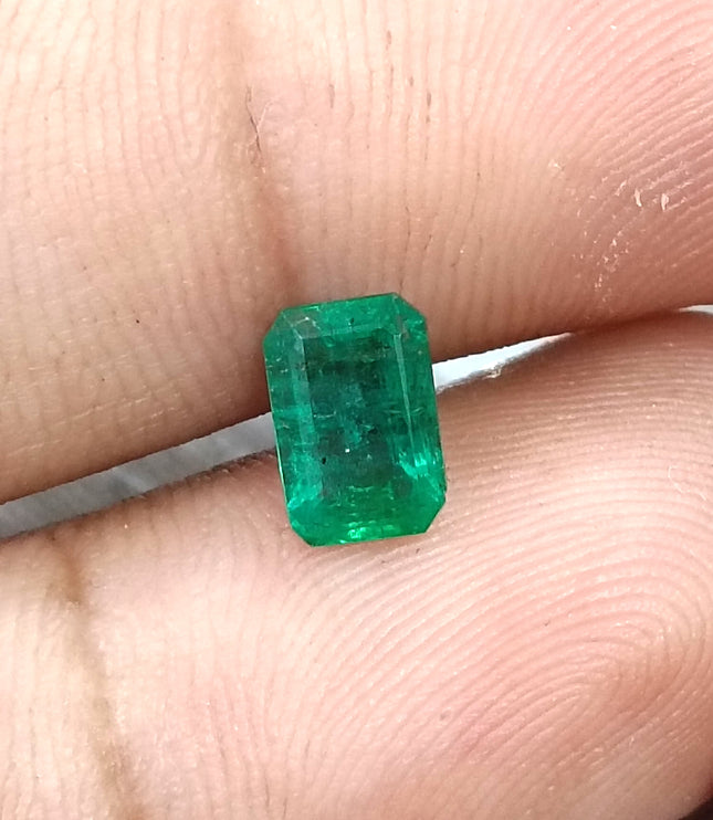 1.04ct Deep Green Natural Emerald Minor Oil Shiny Octagon Cut Gemstone