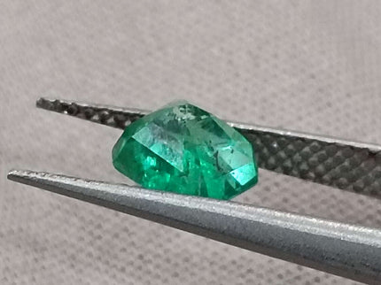 1.06ct Natural Zambian Emerald, Certified Minor Oiled Loose Gemstone