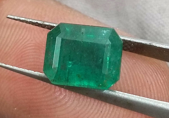 GSI Certified Deep Forest Green Natural Zambian Emerald Minor Oiled Loose Gemstone
