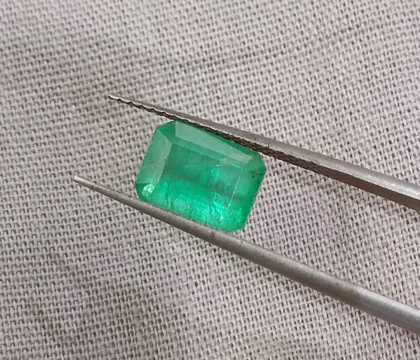 1.37ct Golden Green Swat Emerald, 100% Natural Earth Mined Gemstone.