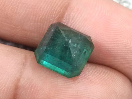 8.50ct Zambian Emerald, Natural Deep Green Stone.