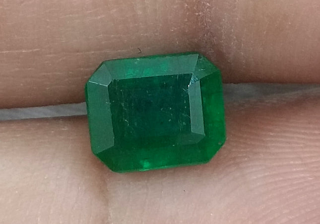 1.89ct GSI Certified Vivid Deep Green Zambian Emerald Minor Oiled Loose Gemstone