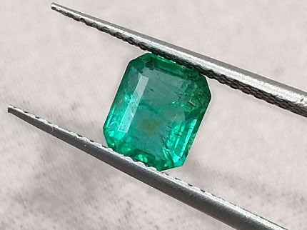 Certified 1.29ct Zambian Natural Emerald, Excellent Luster, Minor Oiled Stone