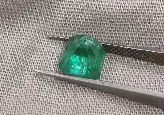 1.46ct GSI Certified Vivid Green Zambian Emerald Minor Oiled Loose Gemstone