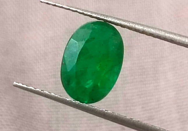 1.72ct GSI Certified Vivid Green Oval Cut Zambian Emerald Minor Oiled Loose Gemstone