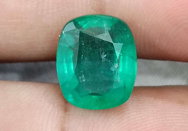 Big 6.28ct Zambian Emerald, Medium Deep Green Minor Oiled Natural Loose Gemstone