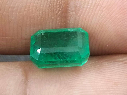 Certified 3.92ct Natural Zambian Emerald, Vivid Green Stone.