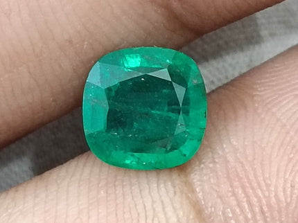 Emerald Natural 1.95ct Zambia Minor Oiled SGL Certified Cushion Cut Loose Gemstone