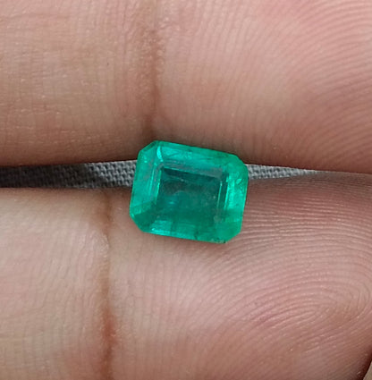 1.95ct Zambian Emerald, 100% Natural Earth Mined Gemstone.