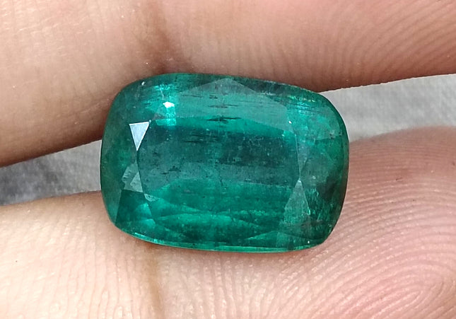 7.34ct Natural Zambian Emerald, Deep Green Cushion Cut Minor oiled Loose Gemstone.