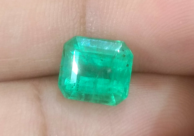 GSI Certified Medium Sea Green Zambian Emerald Minor Oiled Loose Gemstone
