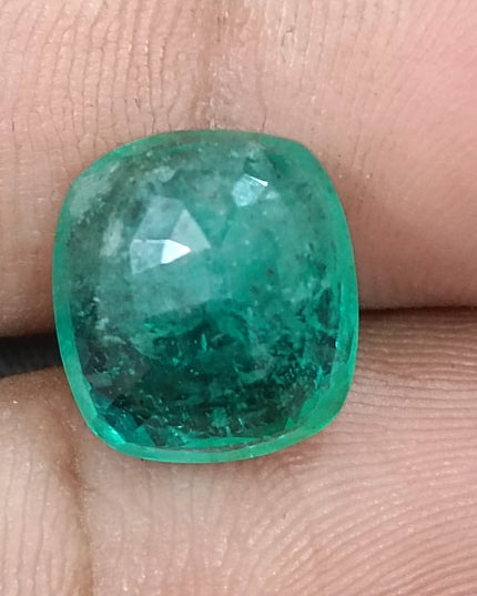 6.86ct Zambian Emerald, Natural Medium Green Stone