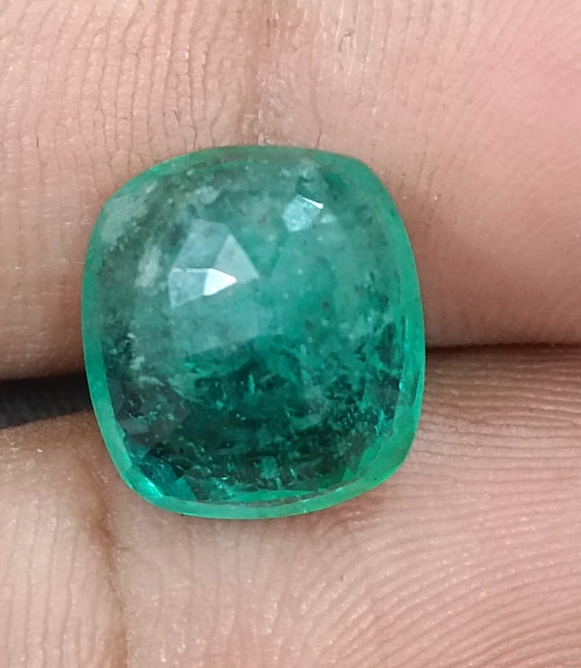6.86ct Zambian Emerald, Natural Medium Green Stone