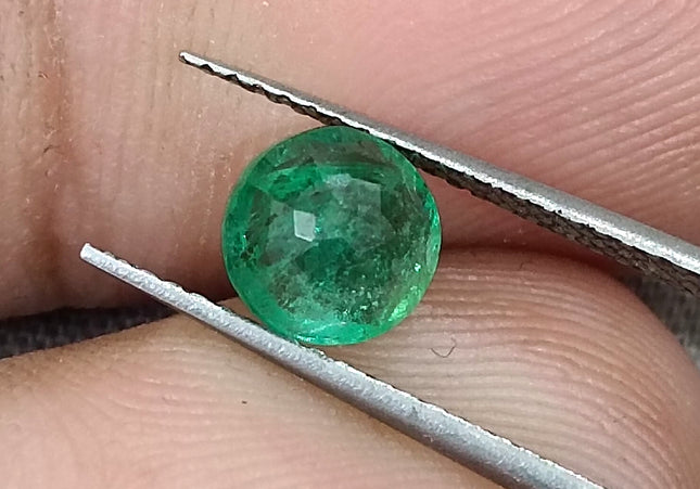 0.88ct Round Cut Natural Zambian Emerald