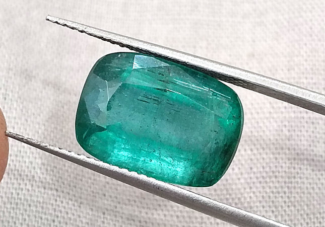 7.34ct Natural Zambian Emerald, Deep Green Cushion Cut Minor oiled Loose Gemstone.
