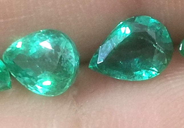 4.10ct Medium to Medium Deep Electric Green Zambian Emerald Parcel Minor Oiled Loose Gemstones