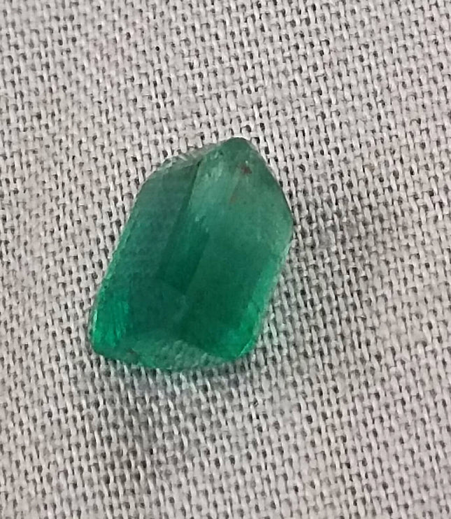 GSI Certified 2.42ct Medium Green Zambian Emerald, Natural Gemstone