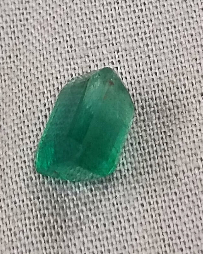GSI Certified 2.42ct Medium Green Zambian Emerald, Natural Gemstone