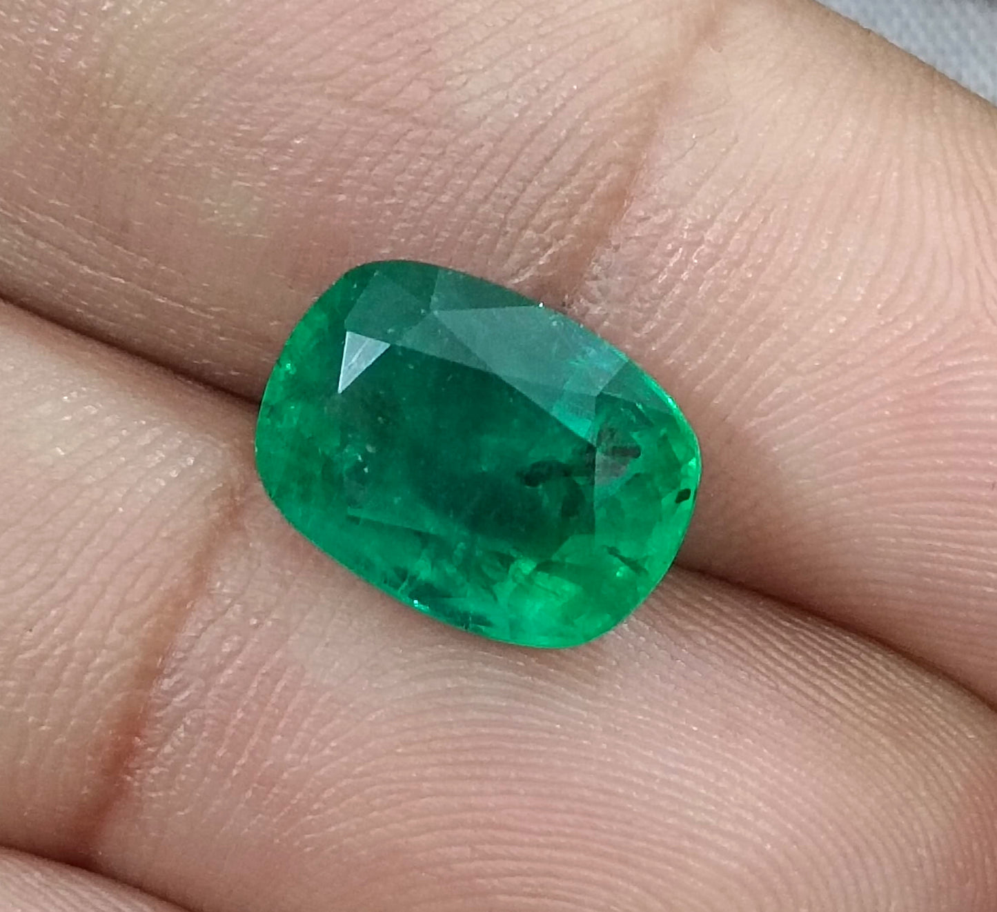 5.49ct Alpine Green Emerald, Natural Gemstone - SMSGEMS 