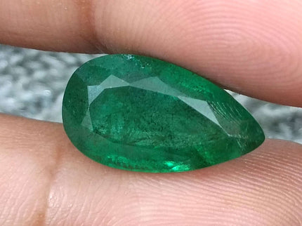 9.61ct Deep Vivid Green Natural Emerald, Earth Mined Gemstone